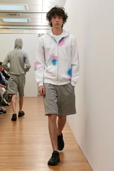 Look 20